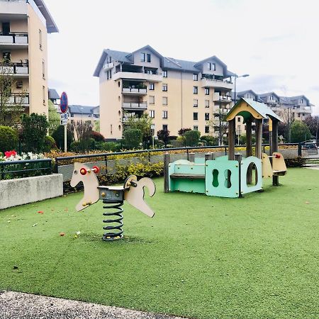 Beautiful Apartment Near Geneva Saint-Julien-en-Genevois Exterior foto